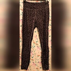 Juicy Couture Grey & Black Leopard Cheetah Yoga Gym Exercise Legging Pants SZ M